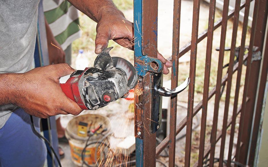 comment changer un cylindre de porte Villetaneuse
